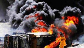 Pakistan’da petrol tankeri patladı!