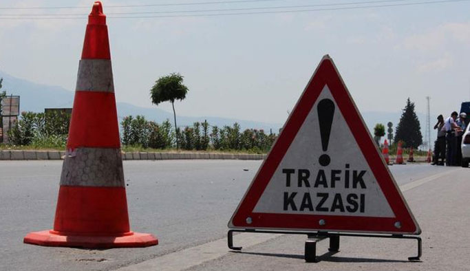 Bayram tatilinde kazalar kesilmiyor: 64 Ölü 379 yaralı