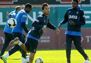 Alanzinho'dan aşk çalımı