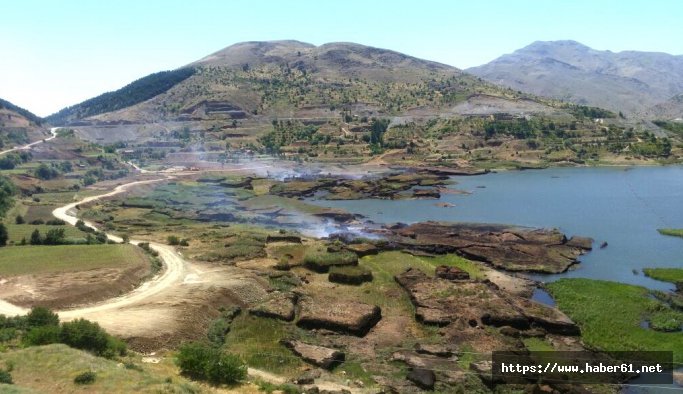 Doğa harikası yüzen adalarda yangın çıktı