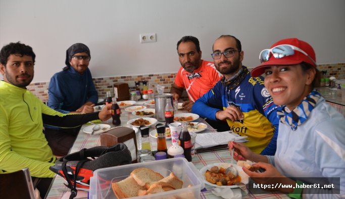 İranlı turistler, Tarihi Han'ı ziyaret etti