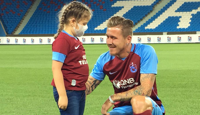 Trabzonspor'dan lösemi hastası Merve'ye sürpriz!