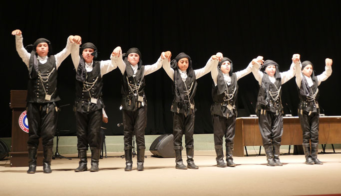 Trabzon "Uluslararası Kemençe ve Horon Festivali” başladı