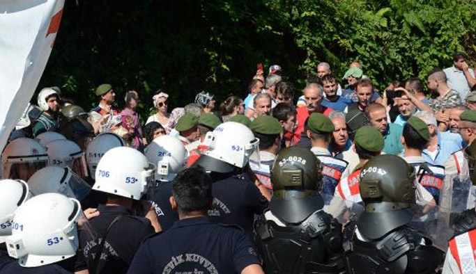 Rize'de havaalanı için taş ocağı açılmasına tepki!