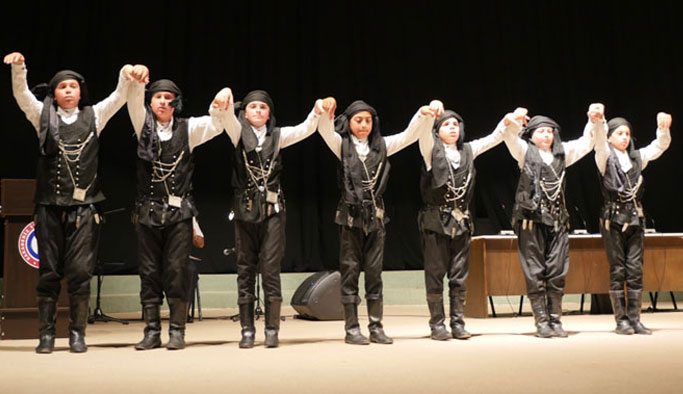 Trabzon'da Kemençe ve Horon Festivali sürüyor