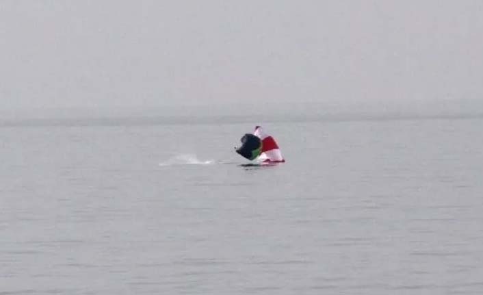 Denize düşen yamaç paraşütçüsü hastanelik oldu