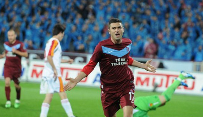Burak Yılmaz el yaktı