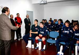 Trabzonspor'a Bakan morali