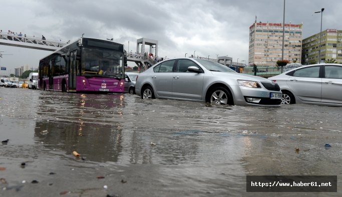İstanbul'da yağış felaket getirdi!