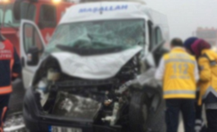 TEM Otoyolunda feci kaza: 1 ölü, 2 yaralı