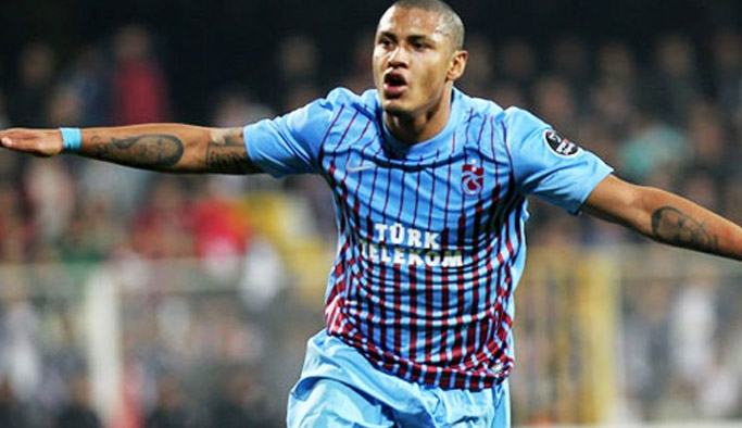 Henrique Süper Lig'e dönüyor!