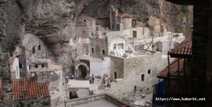 Pekşen'den önemli iddia: "Sümela'da tadilat yok, yalan var"