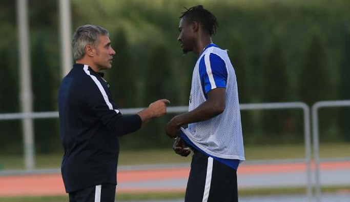 Yanal hücum istiyor