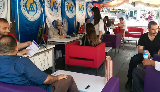 Avrasya Üniversitesi'ne büyük ilgi