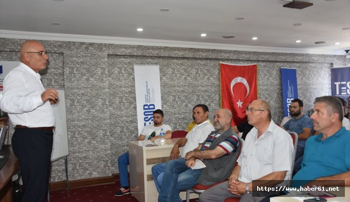 Trabzon'da şoförlere iletişim eğitimi sürüyor