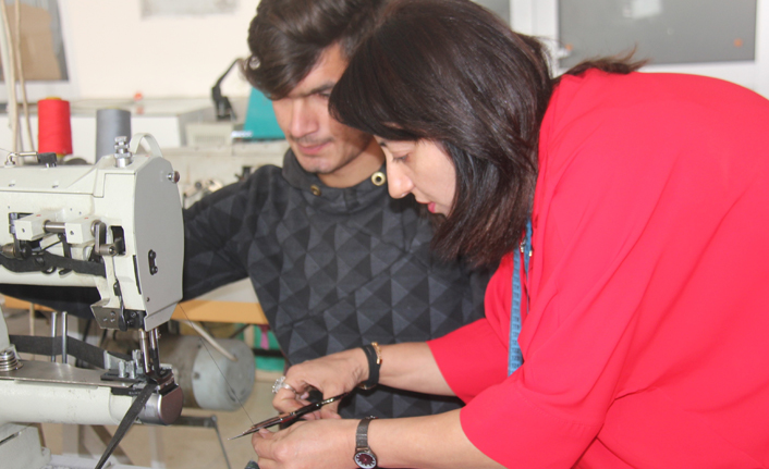 Baba mesleğini yaşatmak için öğretmenliği bıraktı!