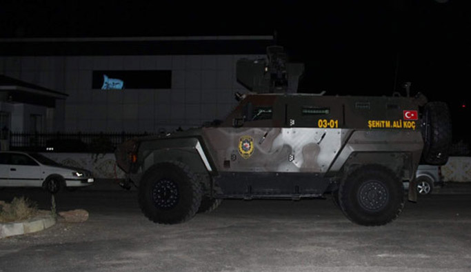 Bekarlığa veda partisine polis baskını!