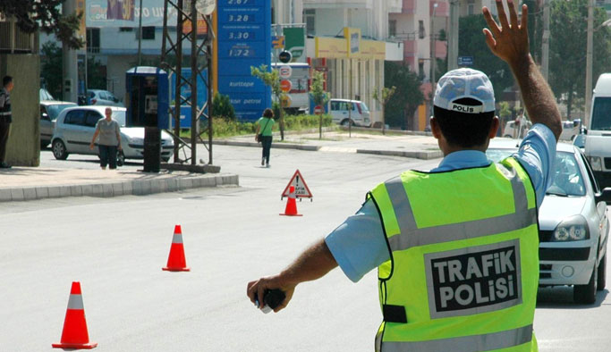 Trabzon trafiğine hafta sonu neşteri