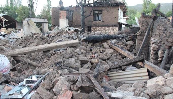 Yangının yaraları sarılıyor