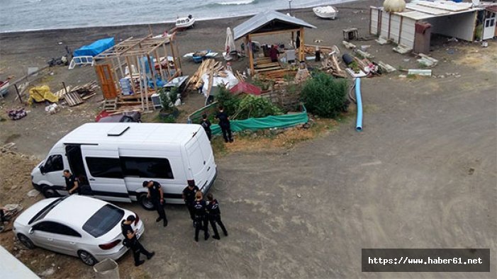 Akçaabat'ta sahildeki yapılar yıkıldı