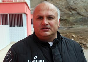 Sürmene gol kralı Sinan'ı arıyor