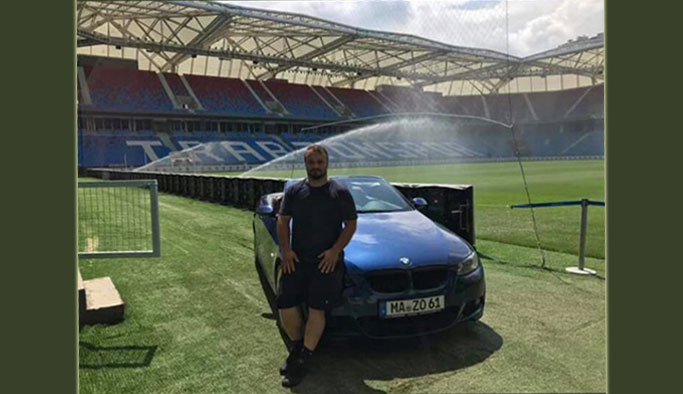 Akyazı'da şaşkına çeviren fotoğraf! O arabanın ne işi var?