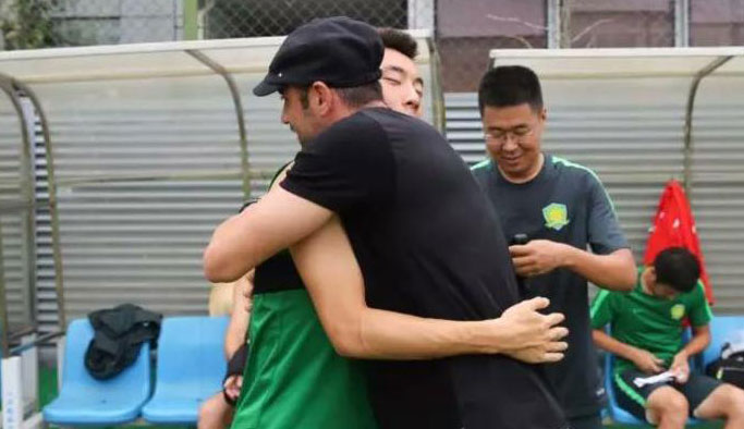 Burak Yılmaz Beijing Guoan'a böyle veda etti