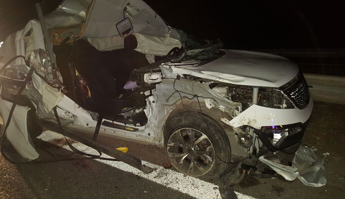 Kontrolden çıkan araç bariyerlere çarptı: 2 çocuk öldü