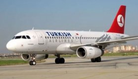 THY uçağı pistten geri döndü: Yolcu şeker komasına girdi