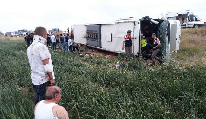 Ordu plakalı otobüs devrildi: 6 kişi öldü!