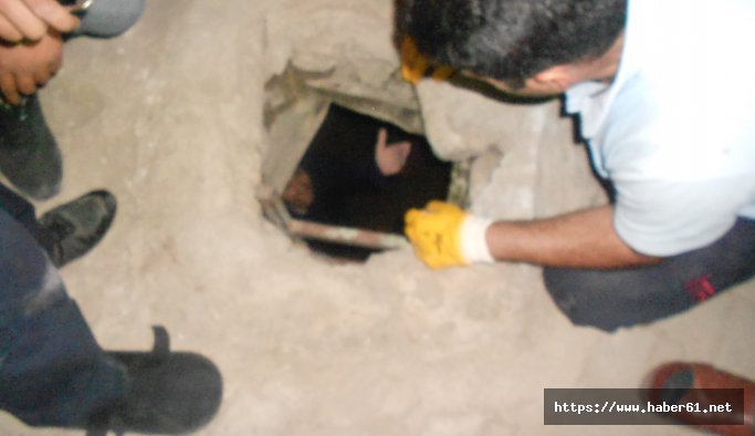 Fosseptik çukuruna girince sorununu çözdüler!