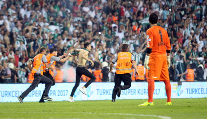 Konyaspor-Beşiktaş maçında olay çıktı