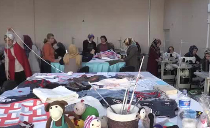 Adıyaman'da Gönüllü kadınlardan öğrencilere destek!