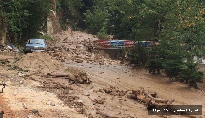 Trabzon'da şiddetli yağmur sele dönüştü