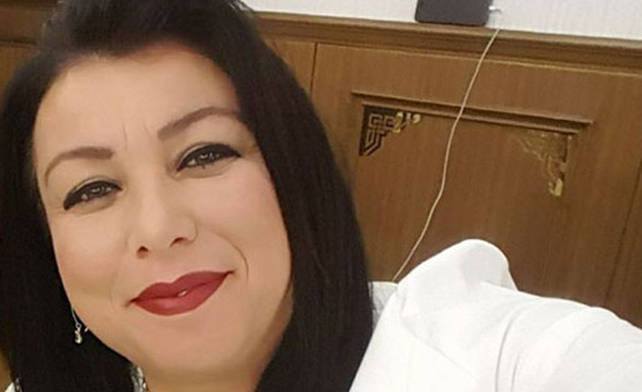 Kadın muhtar aracında ölü bulundu!