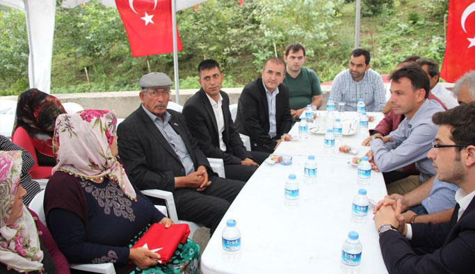 Ömer Halisdemir'in ailesinden Eren Bülbül'ün ailesine ziyaret