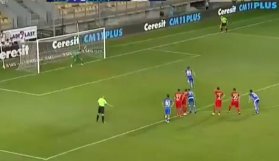 Penaltıyı kaçırdı arkadaşları dövdü!