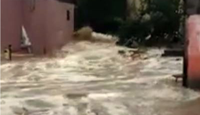 Bartın'da yağış sele dönüştü