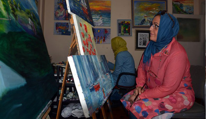 Trabzon'da başörtülü olduğu için okuldan atıldı ama yılmadı...