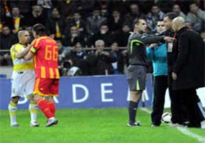 Tolunay ile Carlos kapıştı