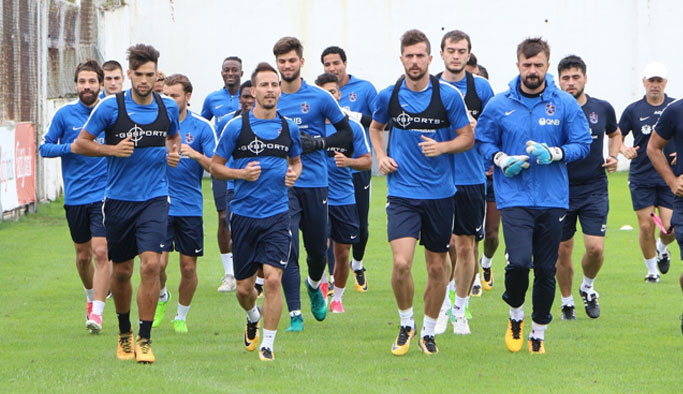 Ersun Yanal'dan mini toplantı