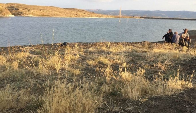 Kayıp kadının cesedi gölette bulundu