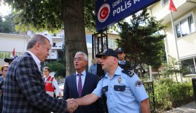 Erdoğan, emniyet mensuplarıyla bayramlaştı