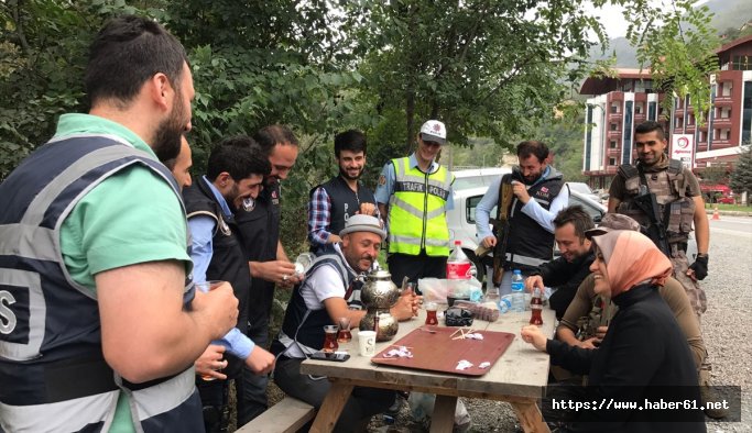 Köseoğlu'ndan polislere bayram ziyareti