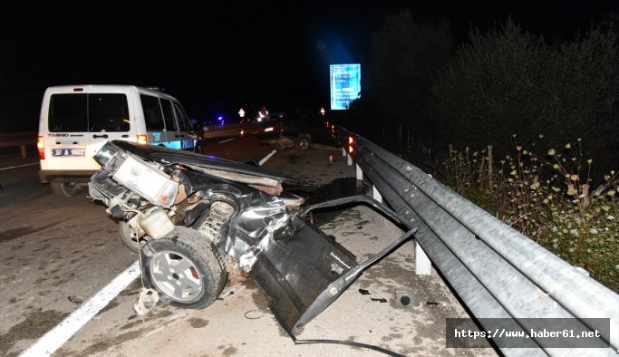 Feci kaza: Araç ikiye bölündü