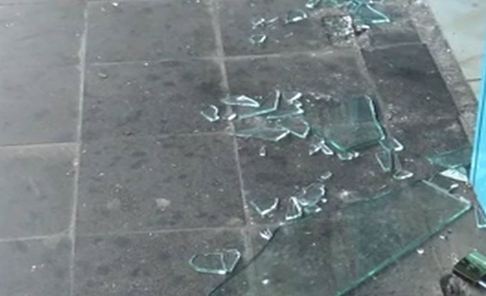 Marketin kasasını çaldılar!