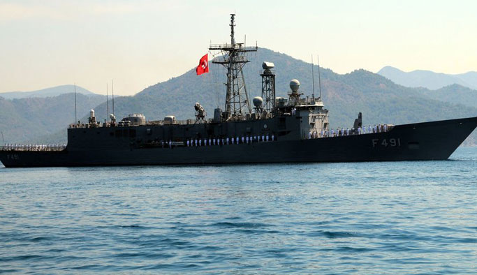 Yunanların yardımına Türk Savaş Gemisi yetişti
