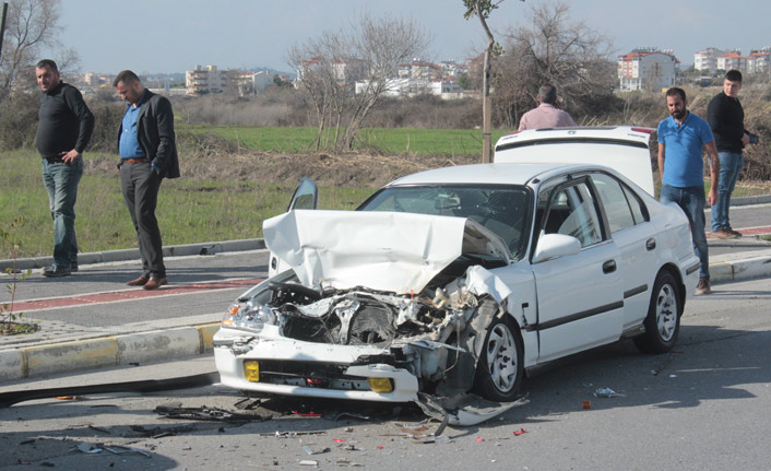 Antalya'da trafik kazası: 2 yaralı