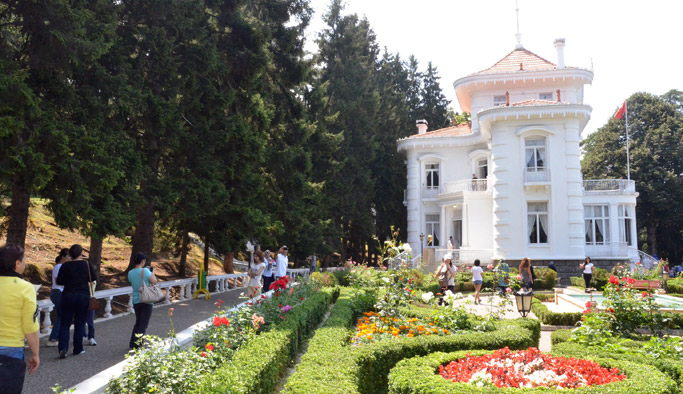 Trabzon'da Atatürk Köşkü'ne ziyaretçi akını