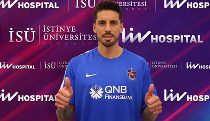 Trabzonspor'un yeni transferi ayağının tozuyla...